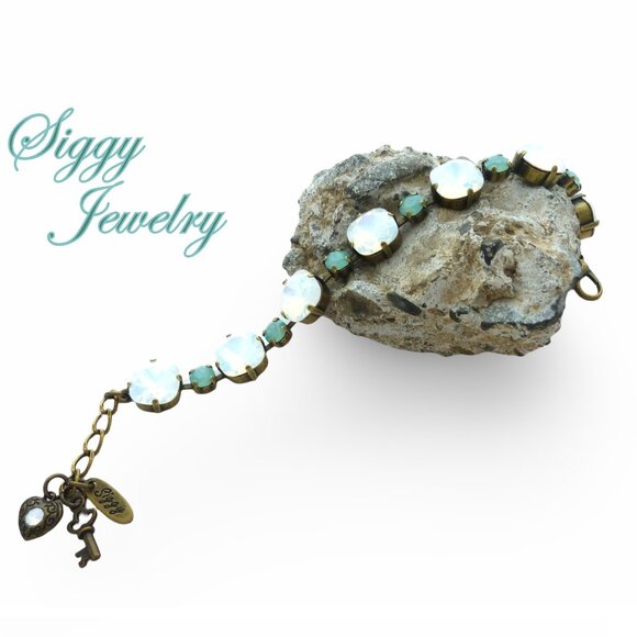 White and Pacific Opal Tennis Bracelet made with Swarovski crystals - Picture 2 of 5